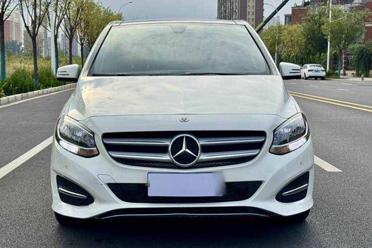 奔驰B级 2019款 B 200 动感型车身外观6002