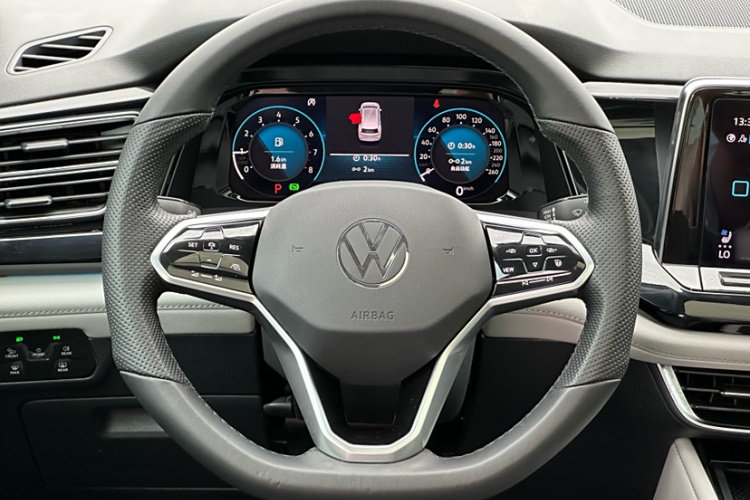 大众 途昂 2021款 380TSI 四驱尊崇旗舰版中控内饰7001