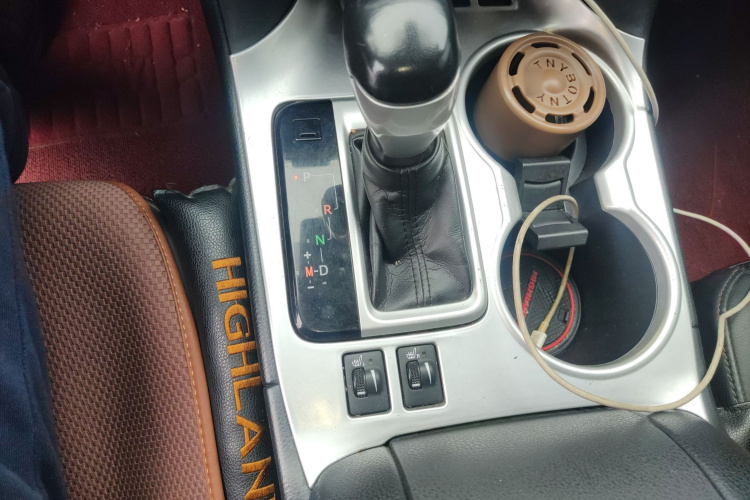 丰田 汉兰达 2018款 2.0T 四驱豪华版 7座 国V局部细节18