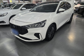 福特 福克斯 2022款 三厢 EcoBoost 180 自动竞速版