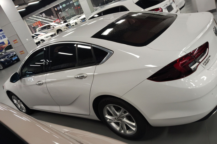 别克 君威 2020款 552T 精英型车身外观4