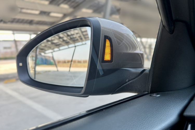 大众 帕萨特 2019款 380TSI 尊贵版 国VI局部细节9004