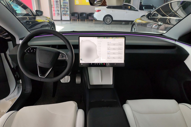 特斯拉 Model 3 2024款 高性能全轮驱动版中控内饰12