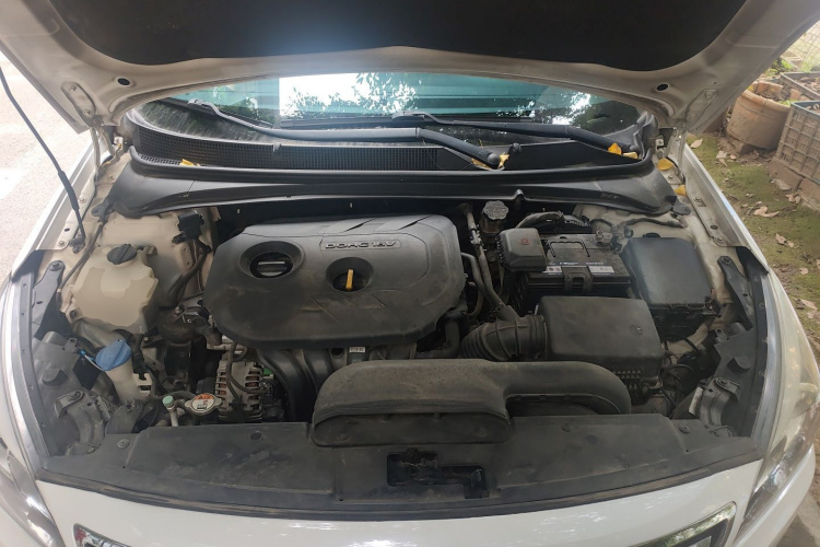 现代 名图 2014款 1.8L 自动尊贵型DLX局部细节24