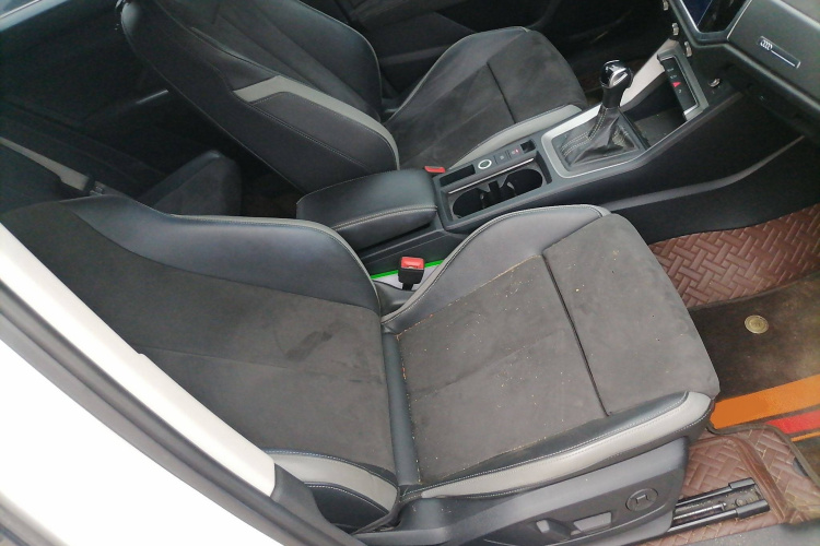 奥迪Q3 2019款 35 TFSI 进取动感型局部细节41