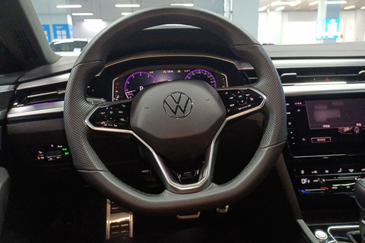 一汽-大众CC 2024款 380TSI 夺目版中控内饰13