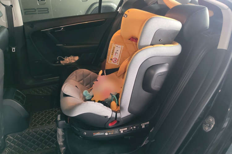 大众 迈腾 2013款 2.0TSI 豪华型中控内饰7004