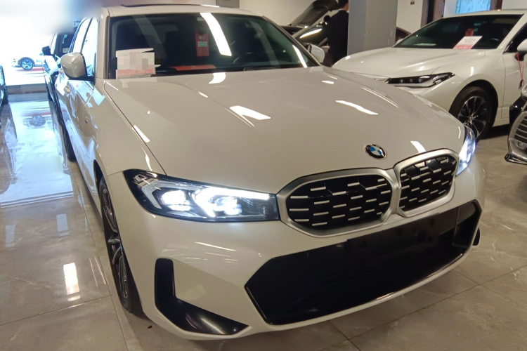 宝马3系 2023款 325Li M运动套装车身外观3