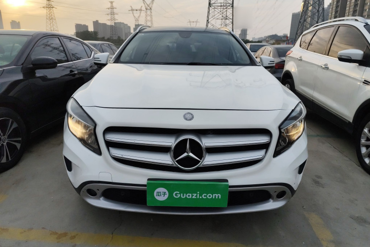 奔驰GLA 2015款 GLA 200 动感型车身外观2