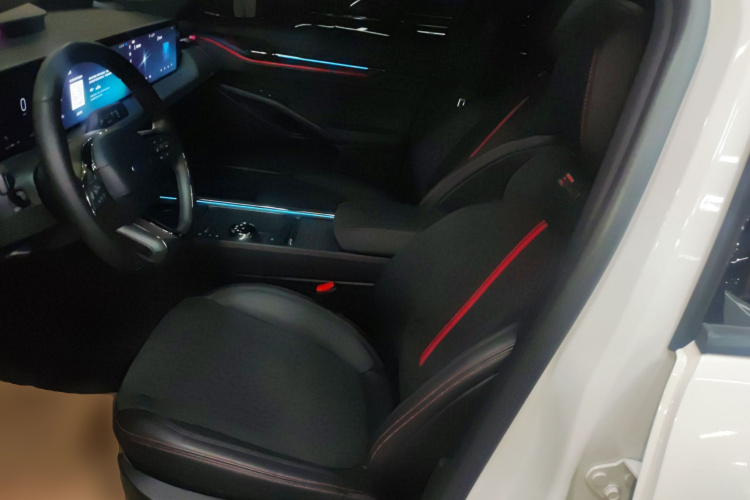 福特 蒙迪欧 2023款 EcoBoost 245 ST-Line中控内饰19