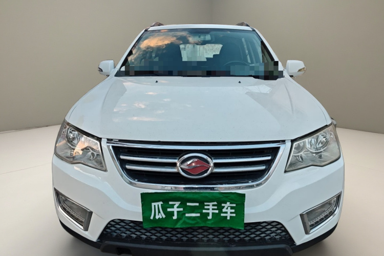 陆风X8 2014款 探索版 2.0L 都市先锋版车身外观2