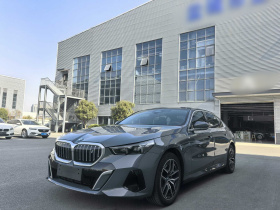 宝马i5 2024款 eDrive 35L 尊享型 M运动套装