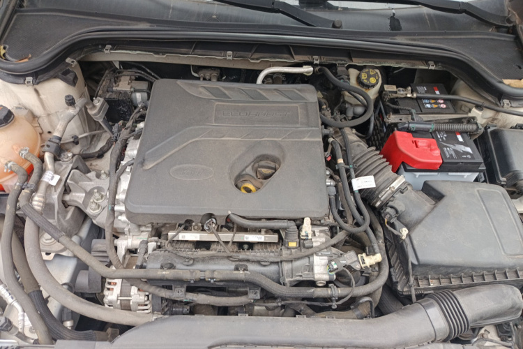 福特 福克斯 2020款 三厢 EcoBoost 180 自动ST Line局部细节24