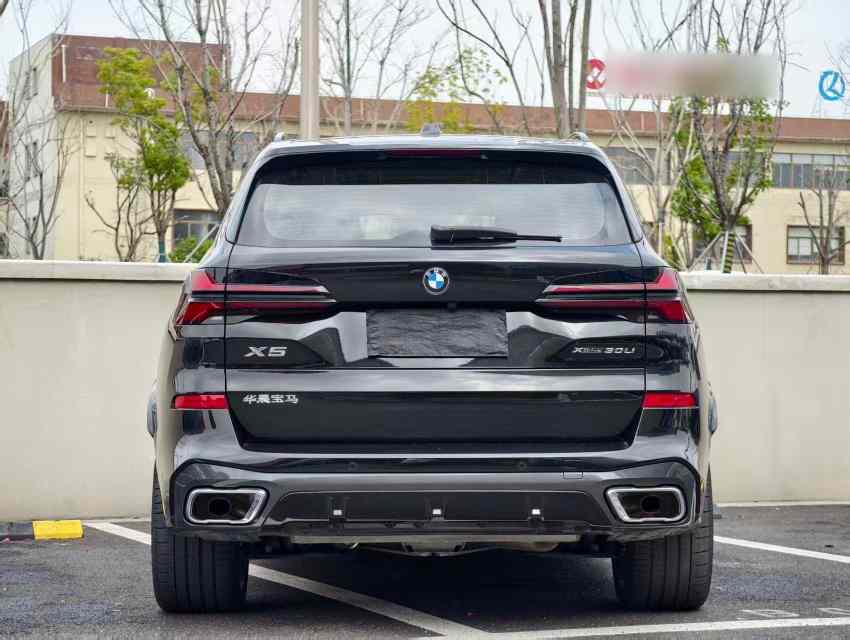 宝马X5 2023款 xDrive 30Li 尊享型M运动曜夜套装(5)