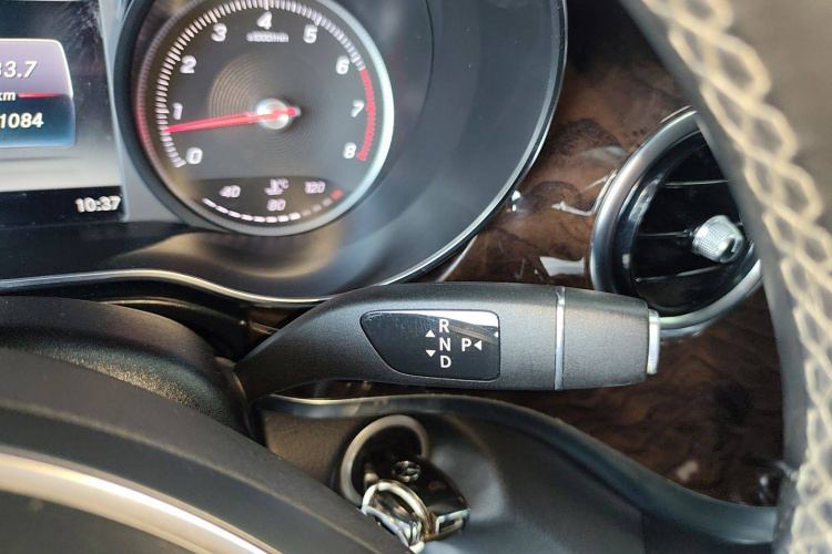 奔驰V级 2018款 V 260 L 尊贵加长版 国VI局部细节18