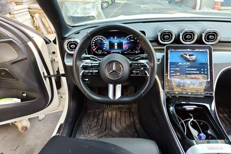奔驰C级 2022款 改款 C 260 L 运动版中控内饰13