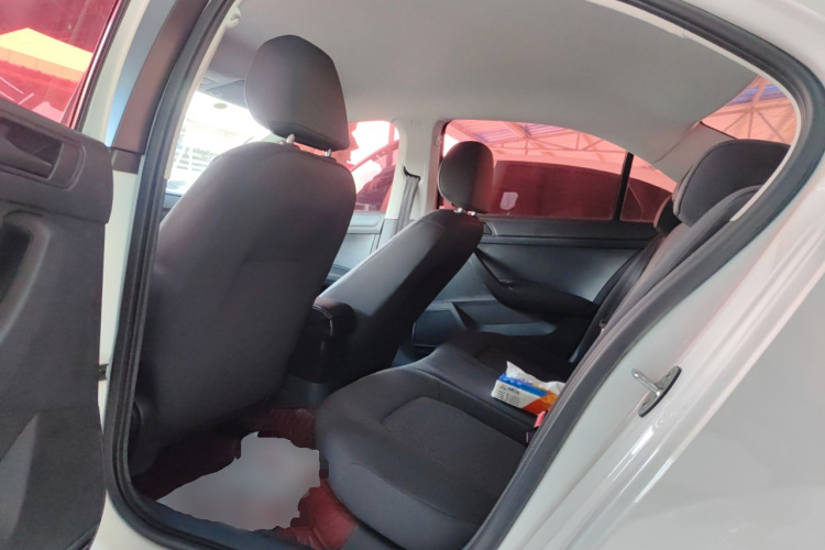 大众 桑塔纳 2021款 1.5L 自动风尚版中控内饰7004