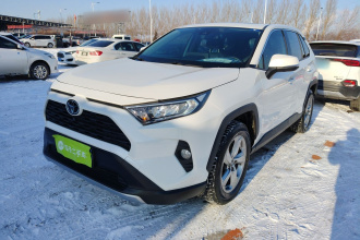 丰田 RAV4荣放 2020款 2.0L CVT两驱风尚PLUS版