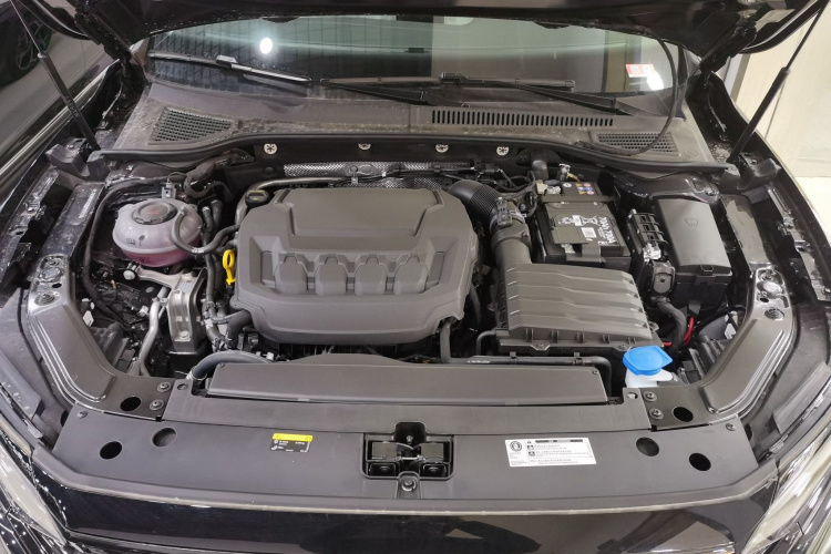 大众 帕萨特 2026款 出众款 330TSI 星空精英版机舱底盘24