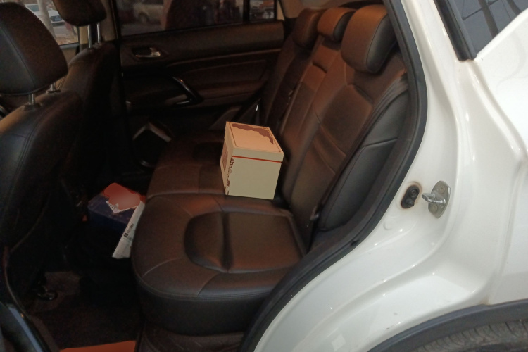 广汽传祺 传祺GS4 2017款 235T 自动两驱豪华智联版中控内饰21