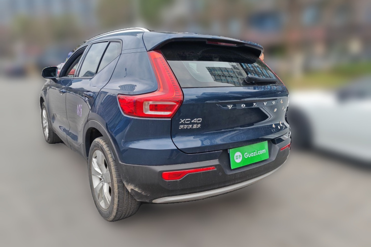 沃尔沃XC40 2021款 T4 四驱智行时尚版车身外观5