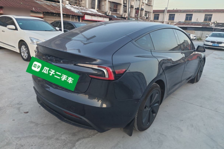 特斯拉 Model 3 2023款 后轮驱动版车身外观6001