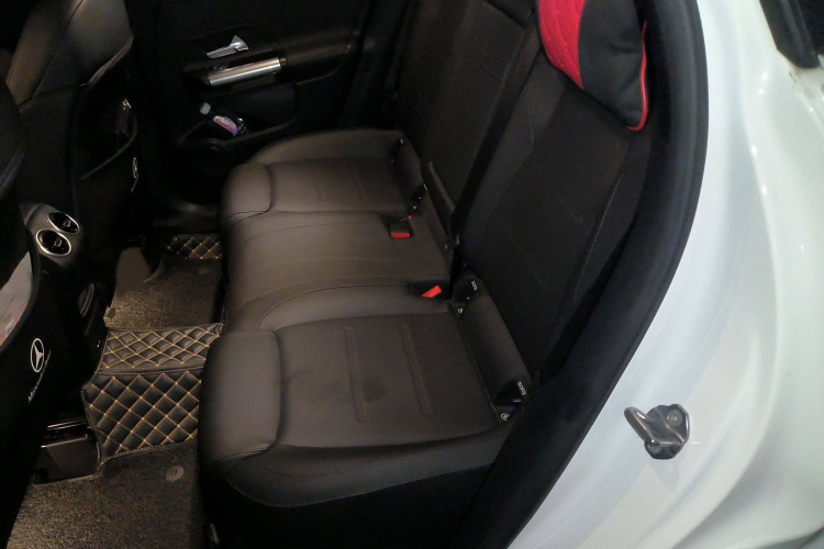 奔驰GLA 2020款 GLA 200中控内饰7003