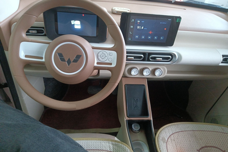 五菱汽车 宏光MINIEV 2024款 第三代 215km 进阶版中控内饰12