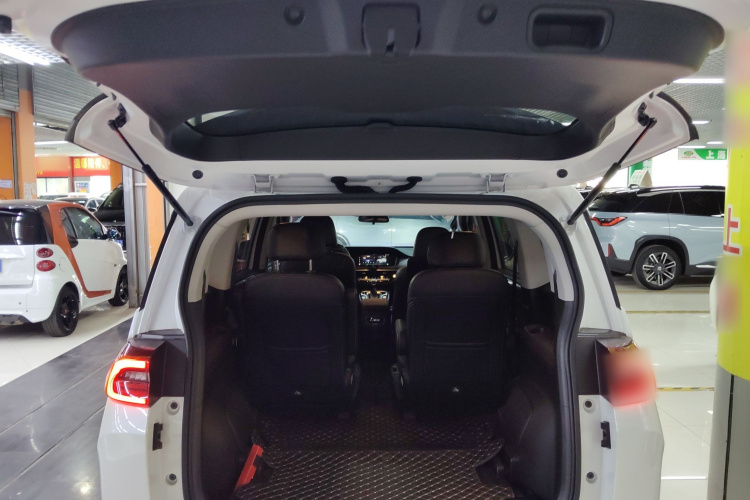 广汽传祺 传祺M6 2021款 PRO 270T 自动尊享版机舱底盘23