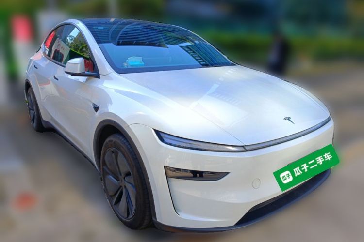特斯拉 Model Y 2025款 后轮驱动版车身外观6002