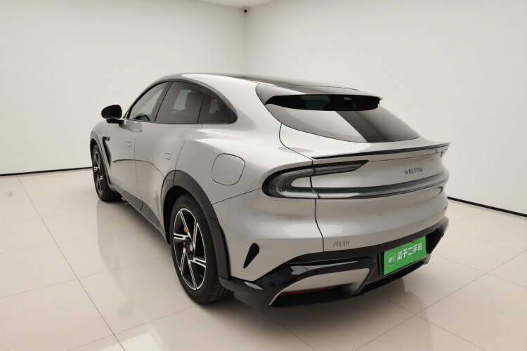 小米汽车 小米YU7 2025款 超长续航四驱Pro版车身外观5