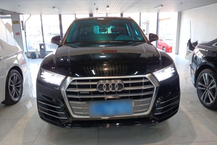 奥迪Q5L 2018款 45 TFSI 尊享时尚型 国VI车身外观2