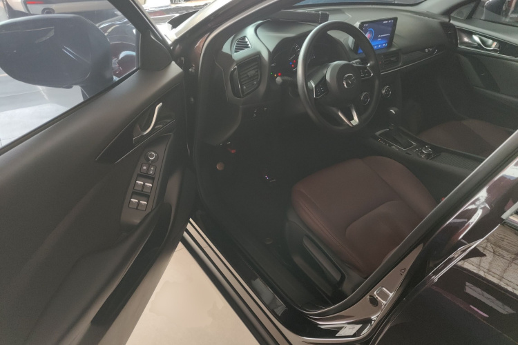 马自达CX-4 2021款 2.0L 自动两驱蓝天活力版中控内饰7003