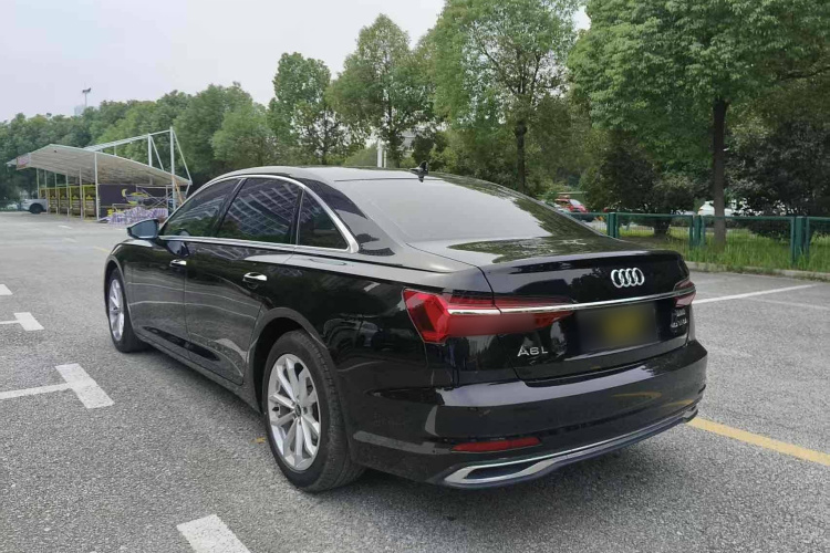 奥迪A6L 2024款 40 TFSI 豪华致雅型车身外观6006