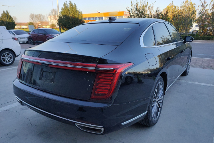 红旗H9 2020款 2.0T 智联旗享版车身外观7