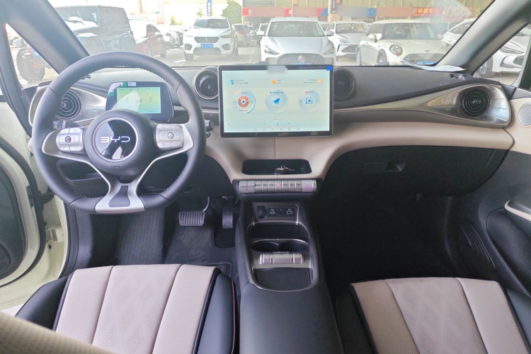 比亚迪 海豚 2025款 420km 自由版中控内饰7003