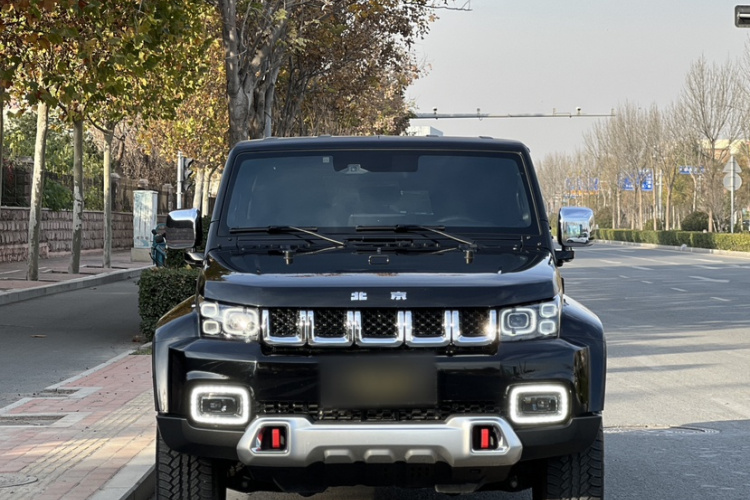 北京BJ40 2023款 2.0T 自动四驱城市猎人版侠客型车身外观6006