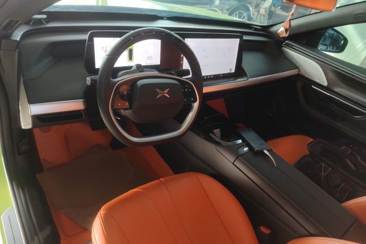 小鹏P7 2022款 670E+鹏翼版中控内饰7002