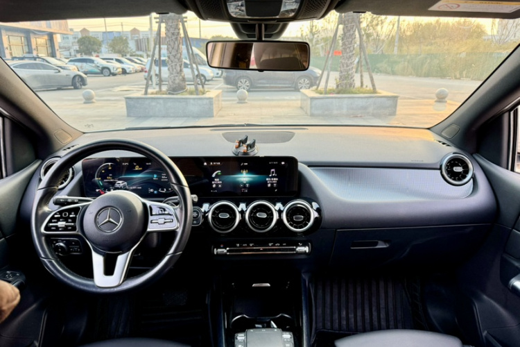 奔驰B级 2020款 B 180中控内饰7005