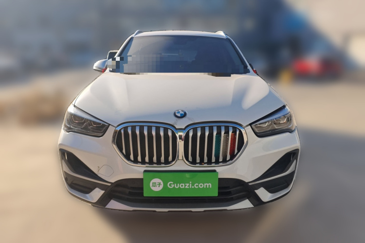 宝马X1 2021款 改款 xDrive25Li 尊享型车身外观2