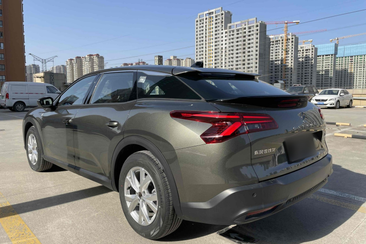 雪铁龙 凡尔赛C5 X 2024款 1.6T 享不凡车身外观6005