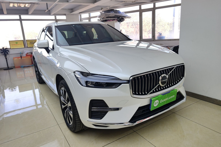 沃尔沃XC60 2024款 B5 四驱智远豪华版车身外观3