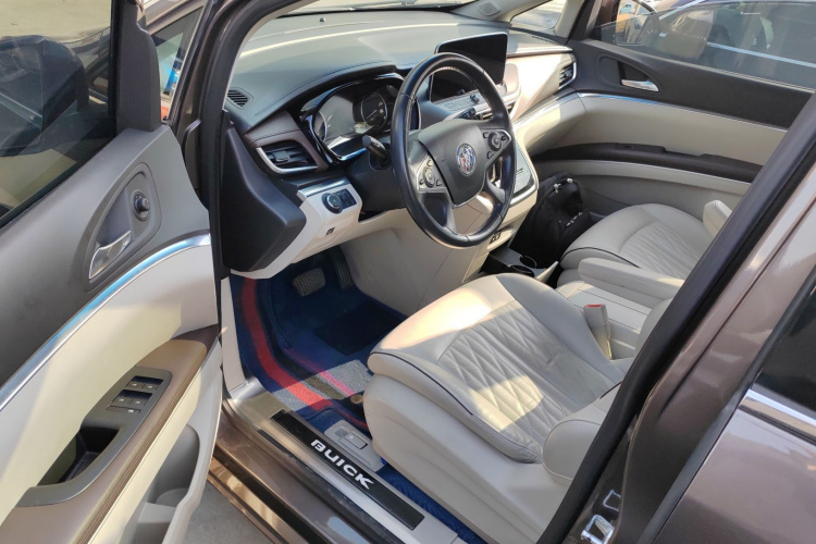 别克GL8 2022款 陆上公务舱 652T 豪华型中控内饰7003