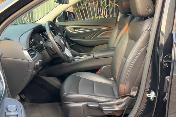 别克 昂科旗 2020款 28T 两驱战旗型局部细节19