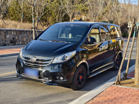 上汽大通MAXUS 大通G10 2021款 2.0T 自动精英版 柴油 9座