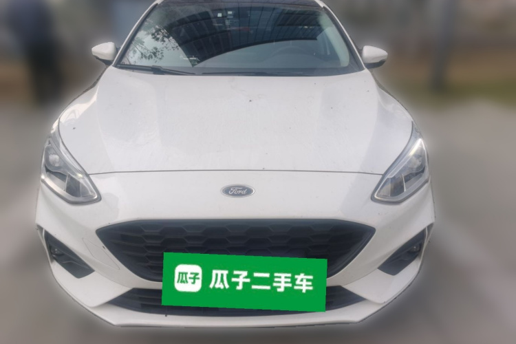 福特 福克斯 2020款 三厢 EcoBoost 180 自动锋潮型车身外观2