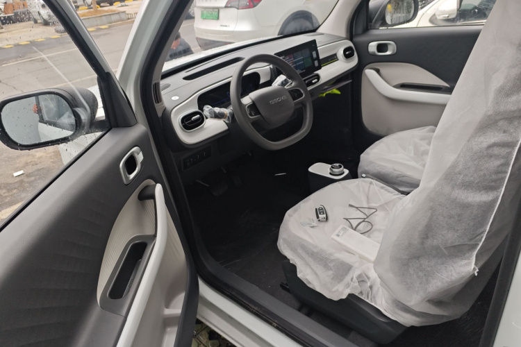 吉利银河 熊猫 2025款 210km 元气熊中控内饰20