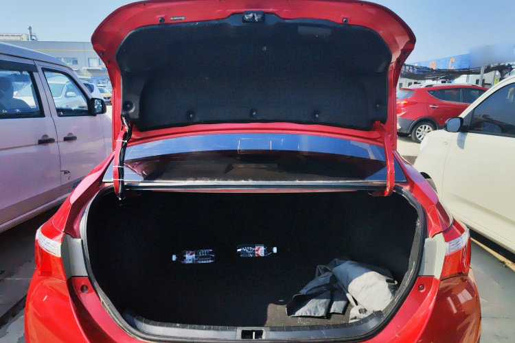 丰田 卡罗拉 2014款 1.6L CVT GL机舱底盘23