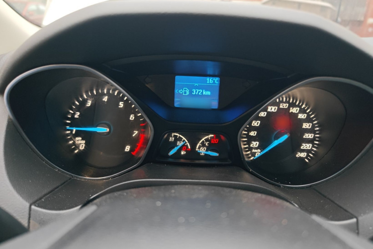 福特 福克斯 2012款 三厢 1.6L 手动风尚型局部细节14