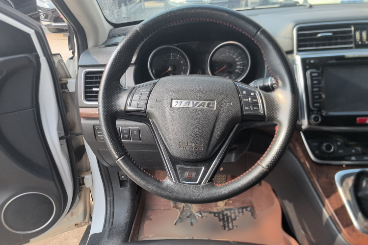 哈弗H6 2015款 改款 运动版 1.5T 手动四驱精英型中控内饰13